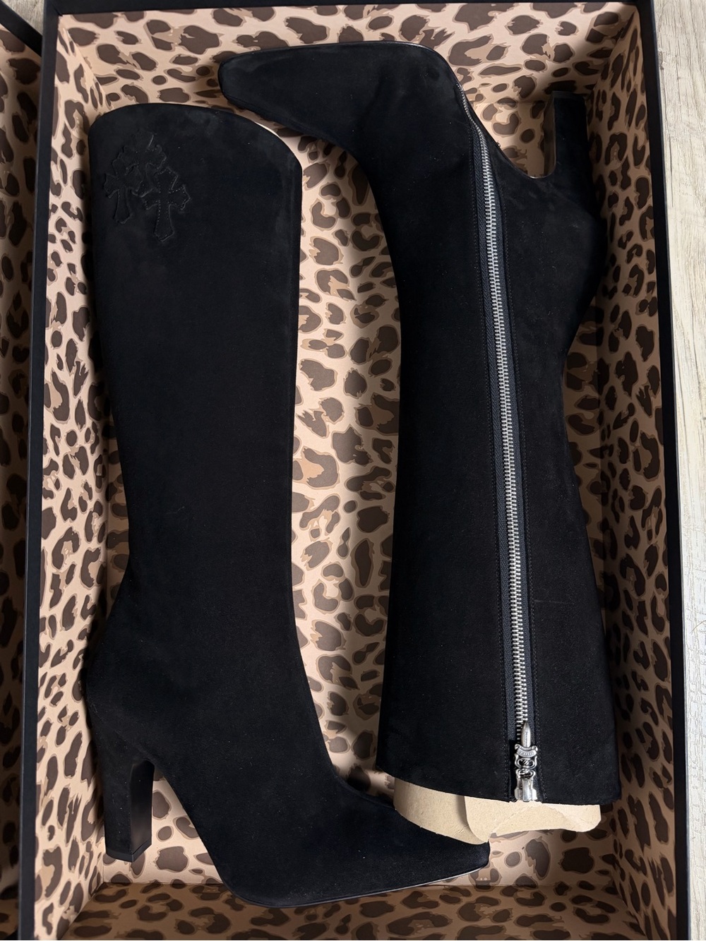 Authentic chrome hearts sugar jones boots in black suede